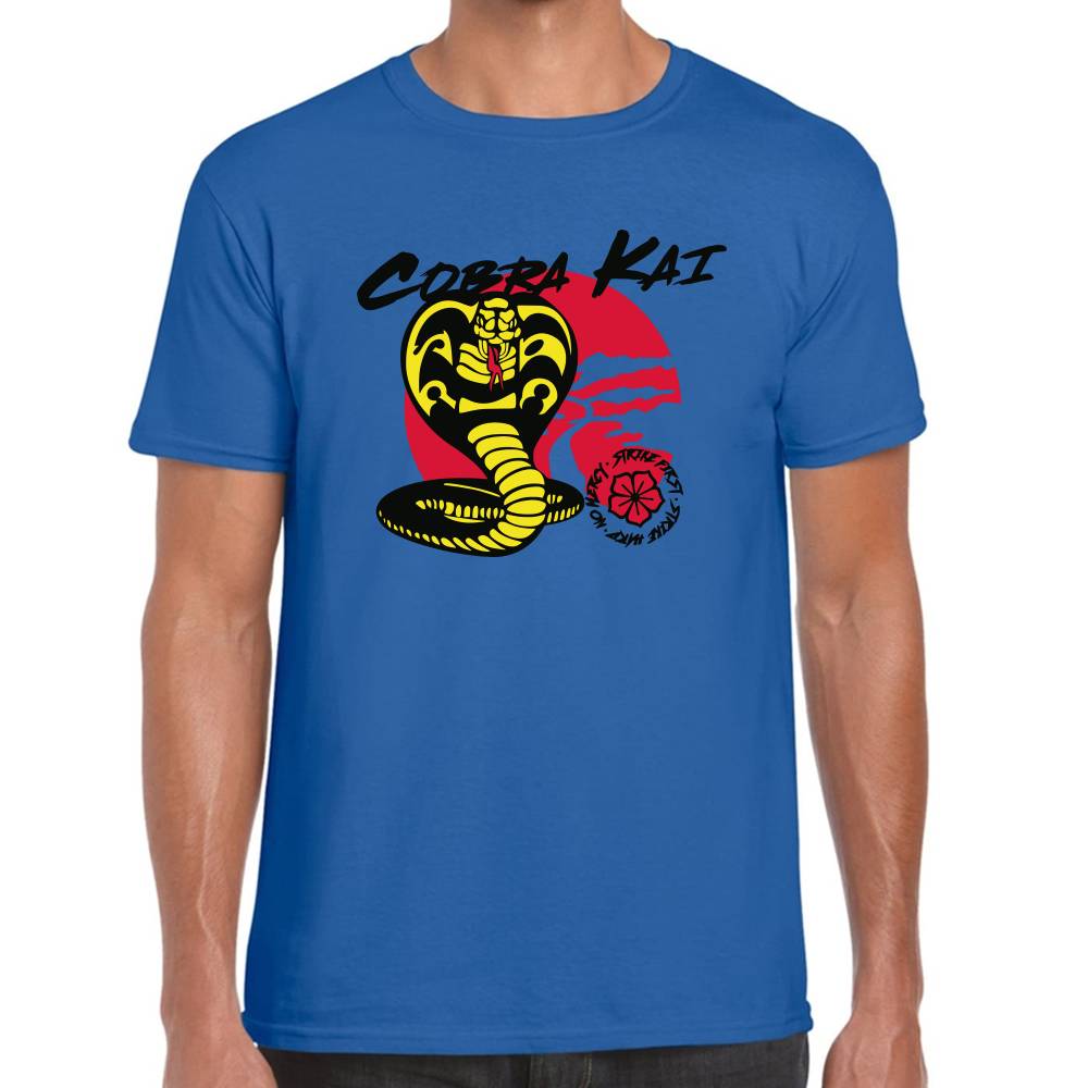 Playera Cobra Kai Cobra Standing Algodón Premium #0003262
