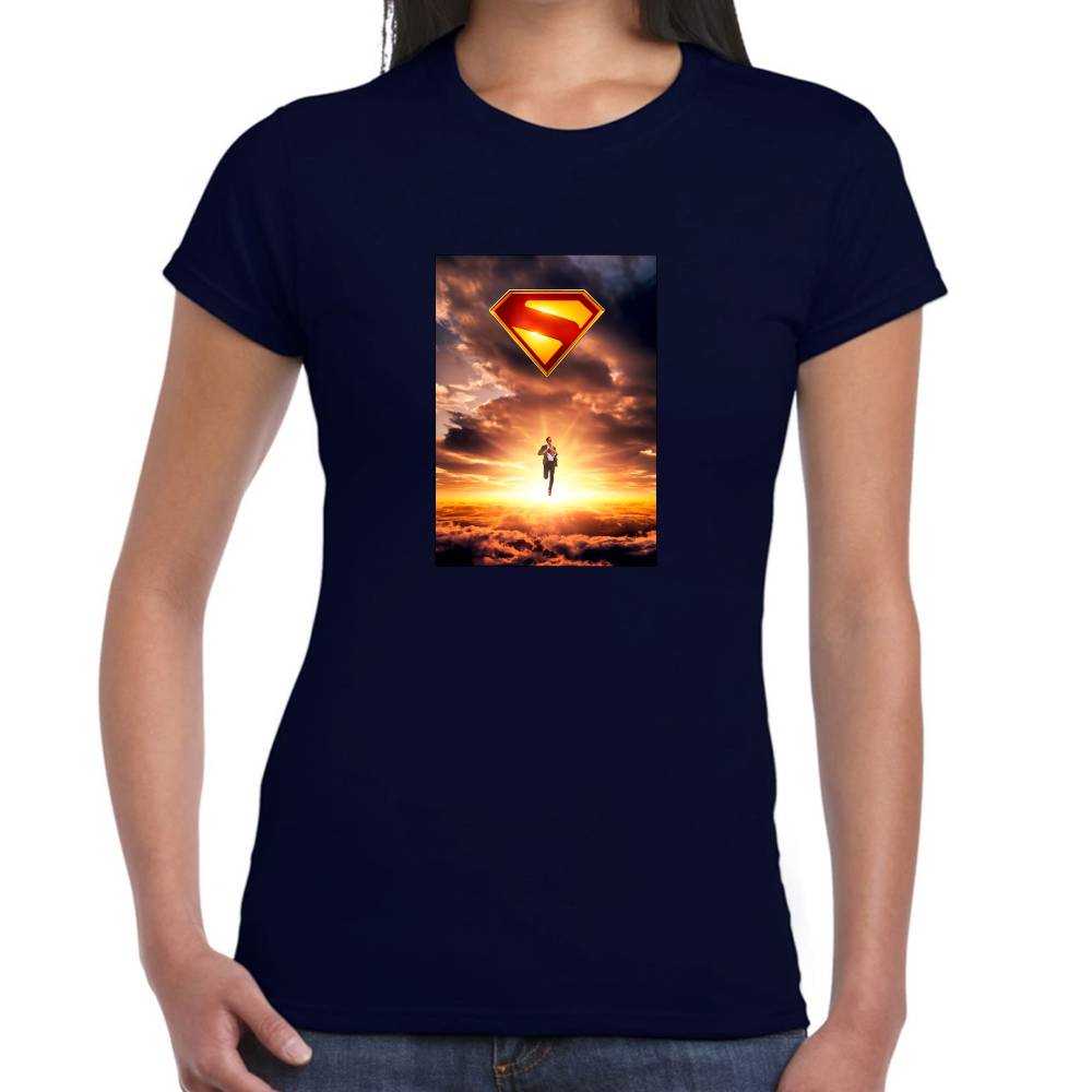 Playera Superman Poster Cielo 2025 DC Algodón Premium #0003273