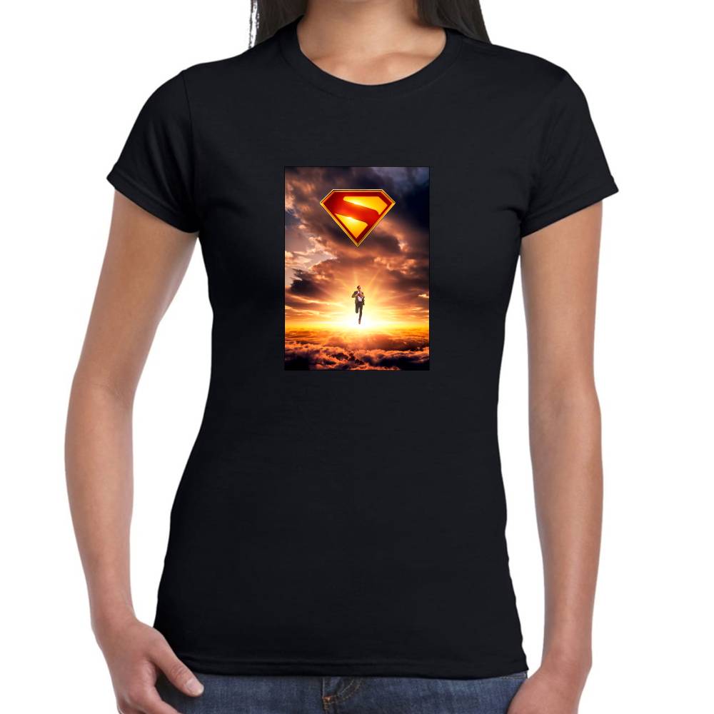 Playera Superman Poster Cielo 2025 DC Algodón Premium #0003273