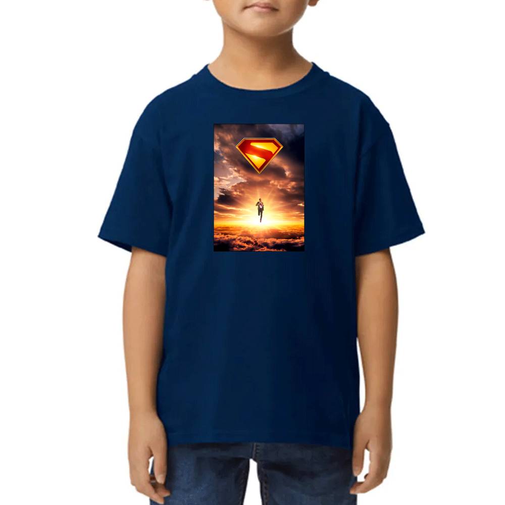 Playera de Niño Superman Poster Cielo 2025 DC Algodón Premium #0003273