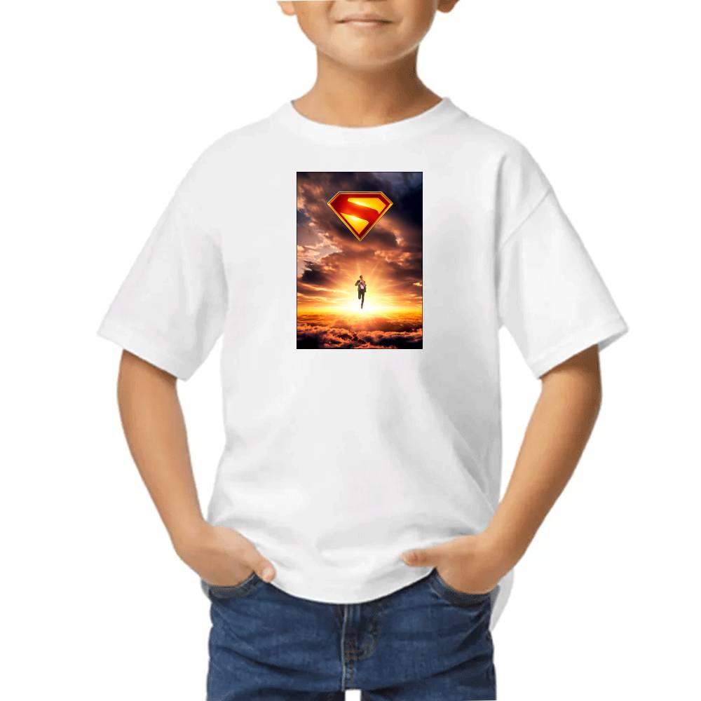 Playera de Niño Superman Poster Cielo 2025 DC Algodón Premium #0003273